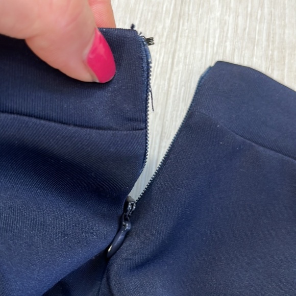 Forever 21 Flare Skirt Navy - Picture 4 of 7